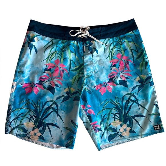 Billabong Men's Blue Tropical Swim/ Board Shorts size 34 - Picture 1 of 11